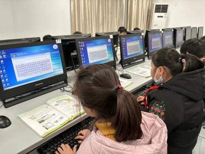 創意激發思維火花，科技賦能未來成長——記合肥某小學信息科技學科期末測評活動
